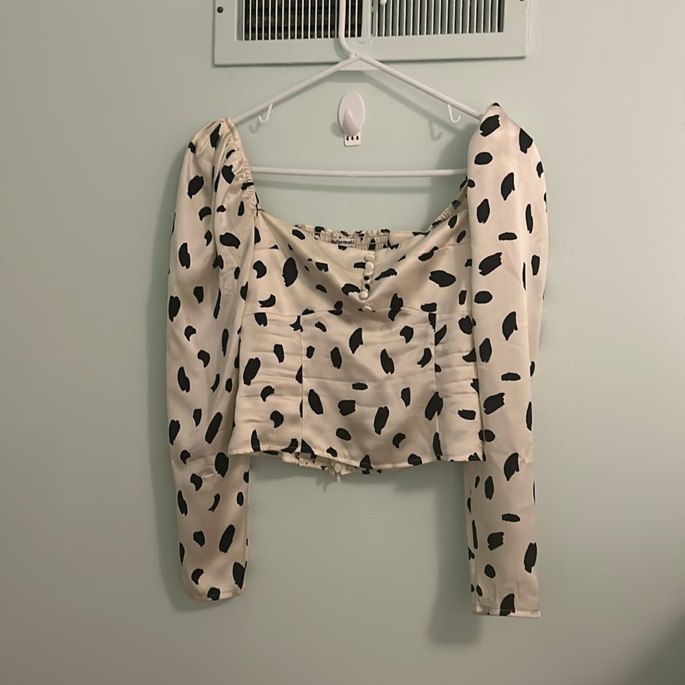 Reformation NWOT SIZE 4 100% silk top